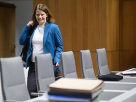 bildungspolitik: ihretwegen interessiert sich das halbe land  plötzlich fürs schriftliche dividieren